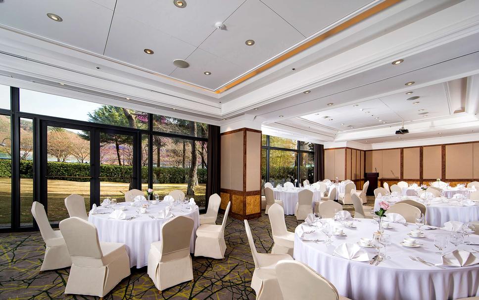 Banquet hall Photo