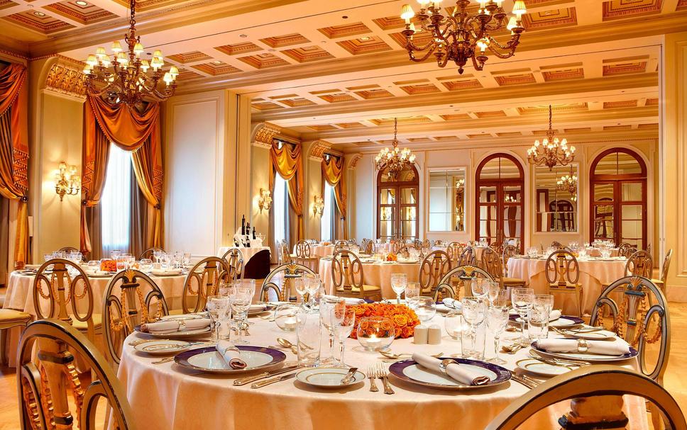 Banquet hall Photo