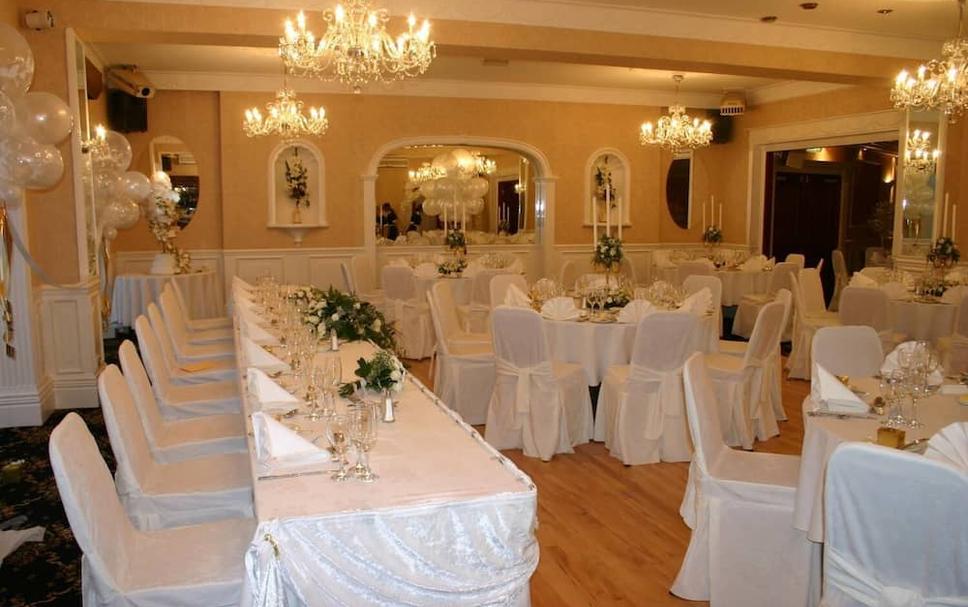 Banquet hall Photo