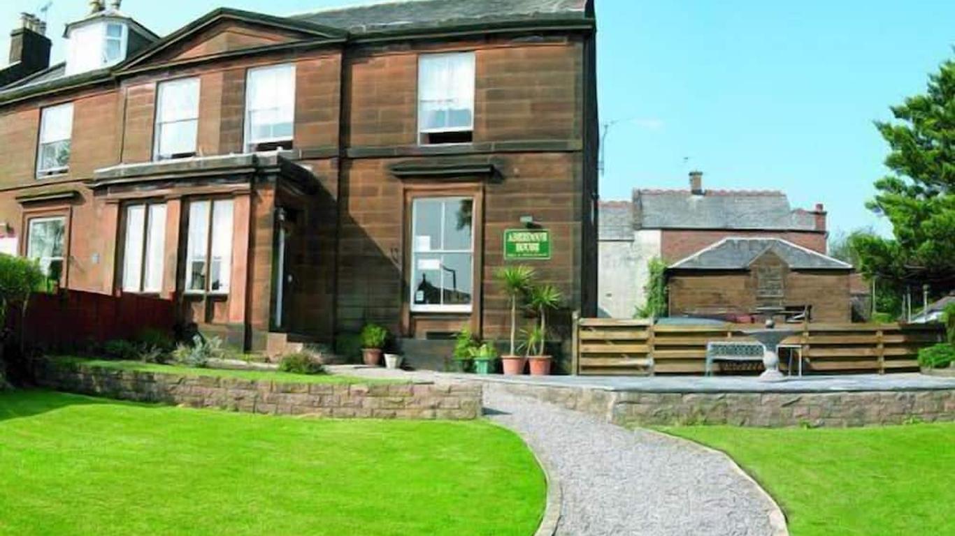 Dumfries Villa