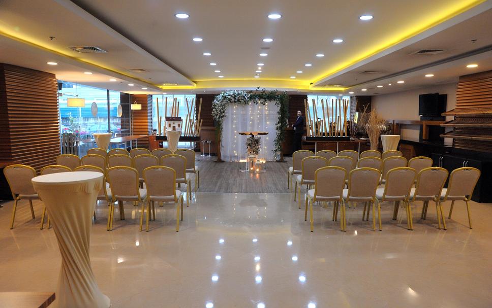 Banquet hall Photo